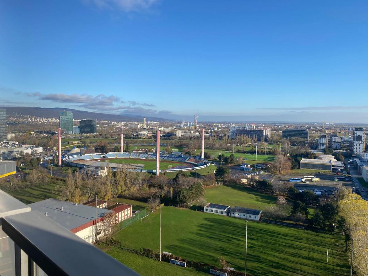 Appartamento Fantastic View From The 20Th Floor Bratislava Esterno foto